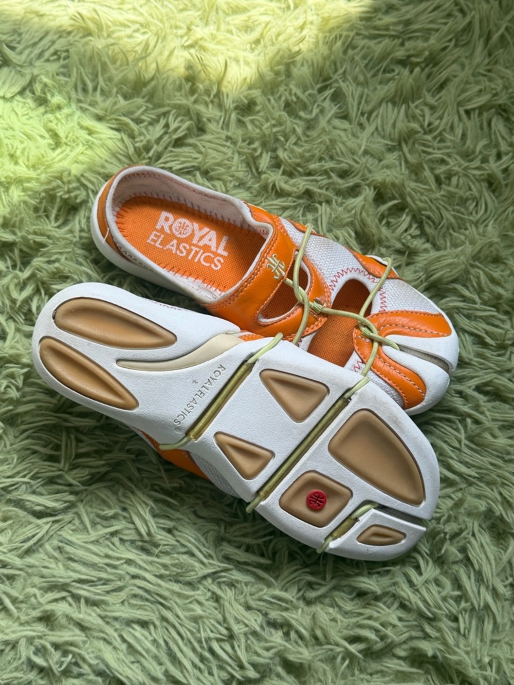 Royal Elastics Chedal Split Toe Ballet Flat - Picture 4 of 5
